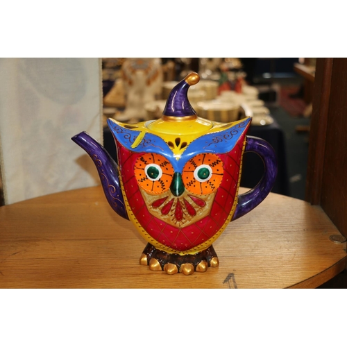 60 - Shudehill ceramic teapot in the form of a cartoon owl.