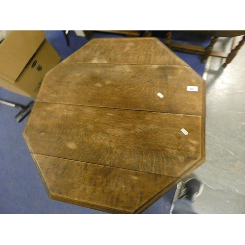 347 - Antique oak occasional table.