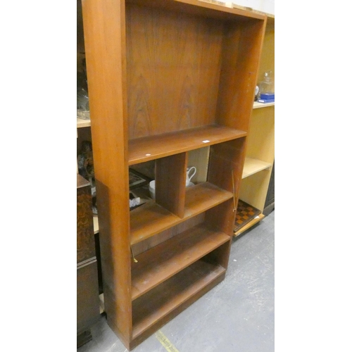 325 - Vintage Trak book shelve a/f.