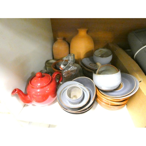 330 - Bay of household to include dinner ware, cutlery etc.