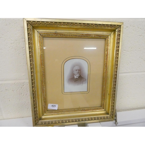 425 - Gilt frame, antique Portrait of a Gentleman