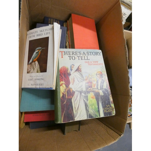 447 - Box of vintage books including children annuals.