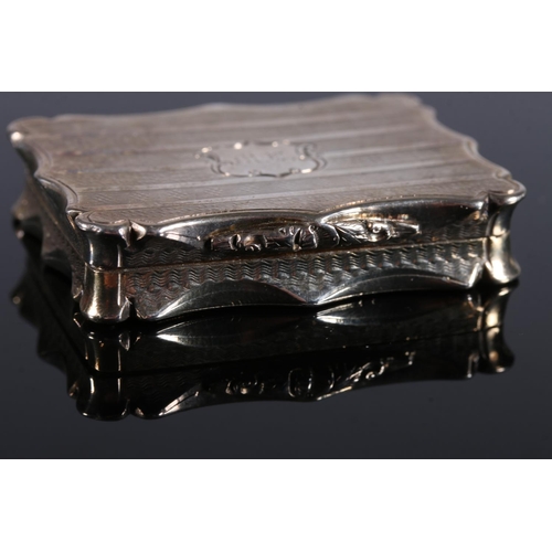 112 - Victorian antique parcel gilt silver snuff box of rectangular form with serpentine edge having all o... 