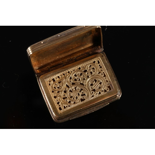 118 - Georgian antique silver gilt vinaigrette or rectangular form with engine turned decoration, by Ledsa... 