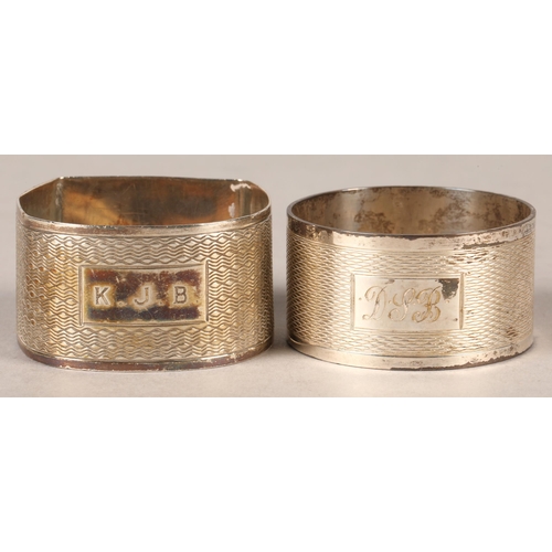 176 - Two silver napkin rings, total weight: 44.8g