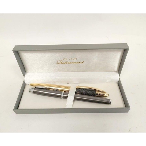 348 - A Parker fountain pen and another (2)