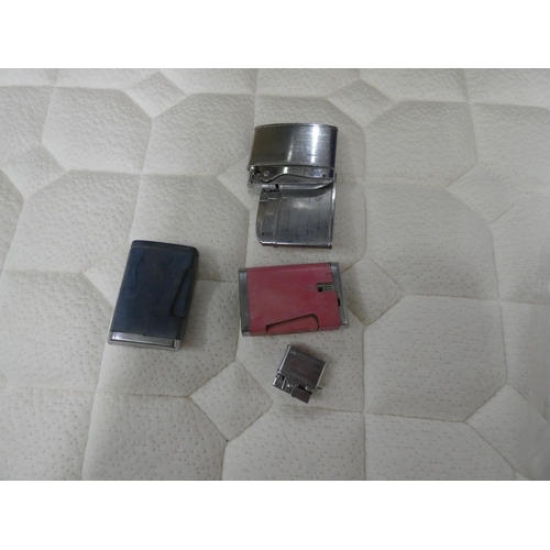 482 - Various vintage lighters including Ronsen