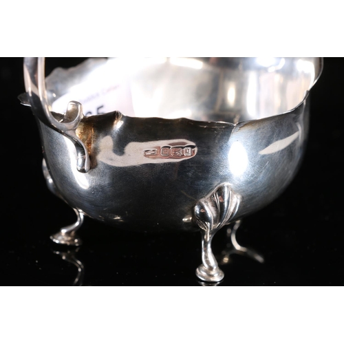 565 - Edward VII silver sauce boat, makers mark rubbed, Sheffield 1908, 87g