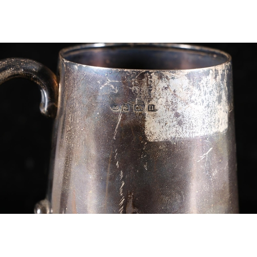 568 - George V small silver tankard, Birmingham 1912, together with a hallmarked silver vesta case, gross ... 