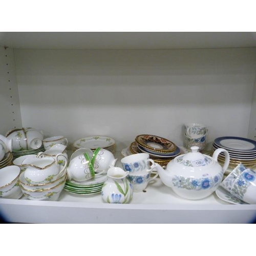 120 - Collection of assorted teawares to include Wedgwood 'Clementine', Aynsley 'Henley', Copeland Spode, ... 