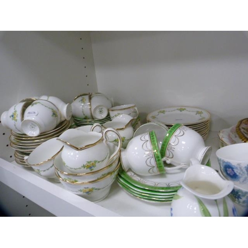 120 - Collection of assorted teawares to include Wedgwood 'Clementine', Aynsley 'Henley', Copeland Spode, ... 