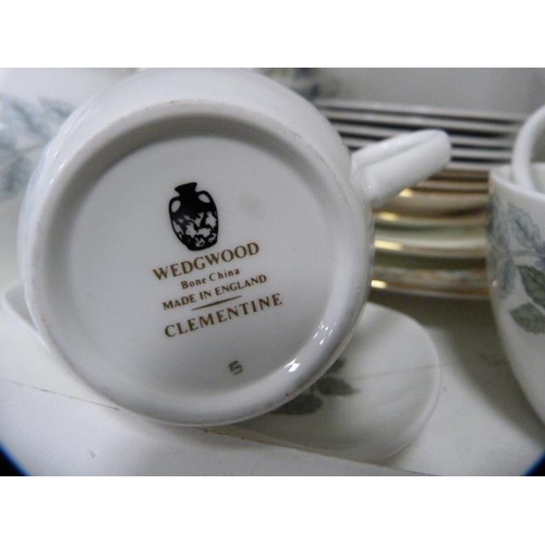 120 - Collection of assorted teawares to include Wedgwood 'Clementine', Aynsley 'Henley', Copeland Spode, ... 