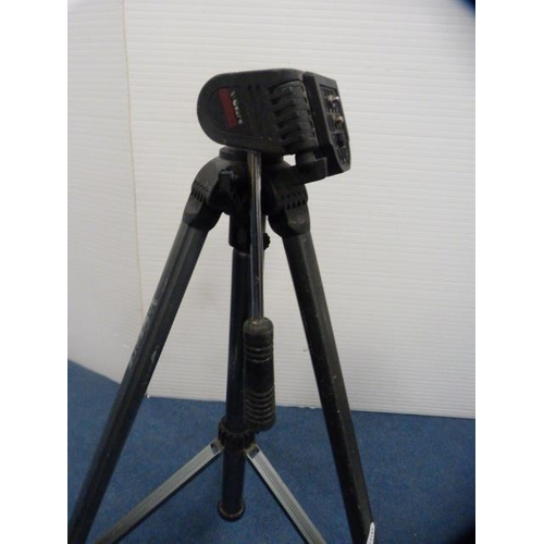 285 - Boxed Black & Decker Carvac Super, and a camera tripod.  (2)