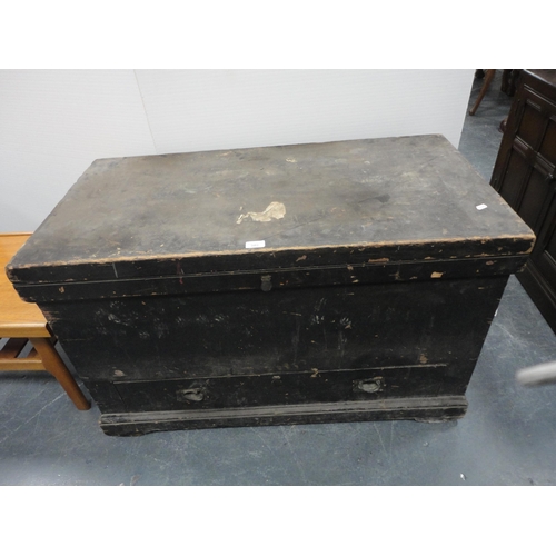 302 - Victorian pine mule chest.