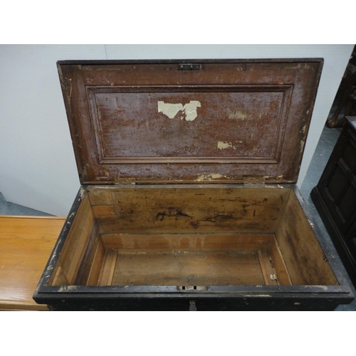 302 - Victorian pine mule chest.