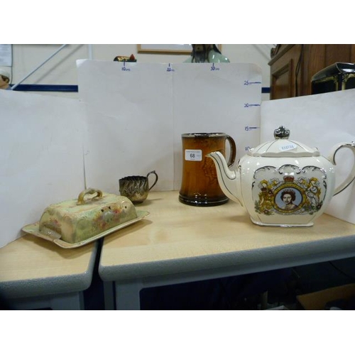 68 - Ridgway tankard decorated with portraits of King George VI and Queen Elizabeth, Sadler commemorative... 