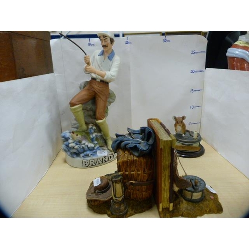 69 - International Art limited edition figure modelled as a fisherman, no. 636/5000, also a Teviotdale gr... 