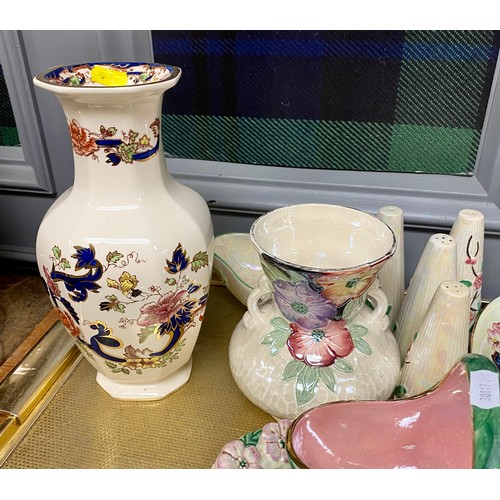 325 - Quantity of Maling lustreware to include dishes, vase, milk jug & large vase with floral design