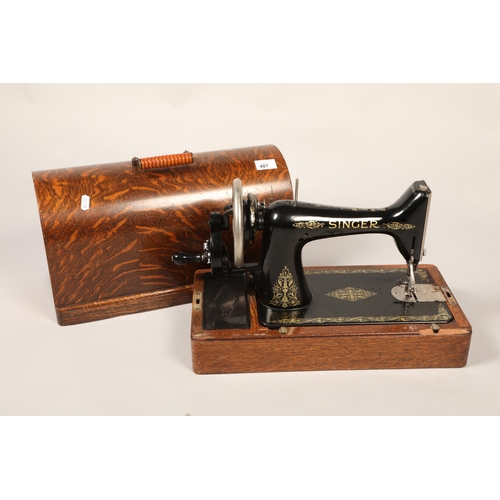 487 - Singer sewing machine