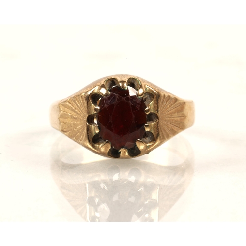 113 - 9 ct signet ring with red stone, ring size S