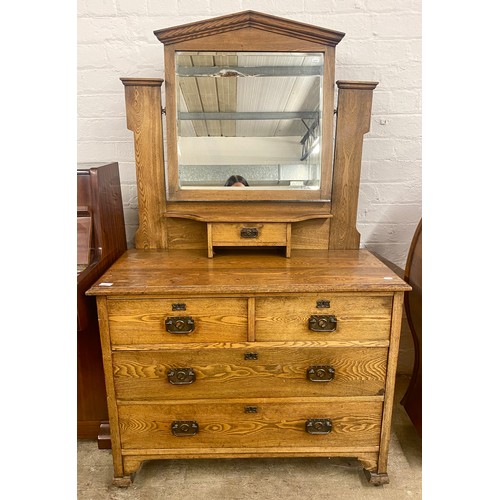 568 - Oak dressing table with rotating mirror, H 138cm (excl. mirror), W 100cm, D 49cm