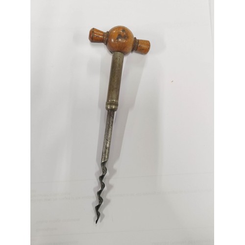 480 - Various vintage corkscrews