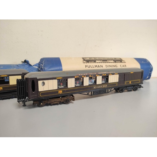 159 - Graham Farish. Two early 00 gauge Pullman cars to include a dining car and composite coach. (2)... 