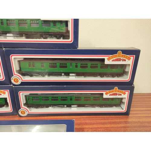 164 - Bachmann Branchline. Seven boxed 00 gauge 63' carriages to include two 63' Bulleid Corridor Open Bra... 