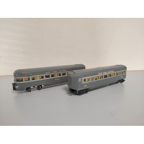 170 - Lionel. 0 gauge Dreyfuss J3 Hudson locomotive in New York Central grey livery. Also three tenders. (... 