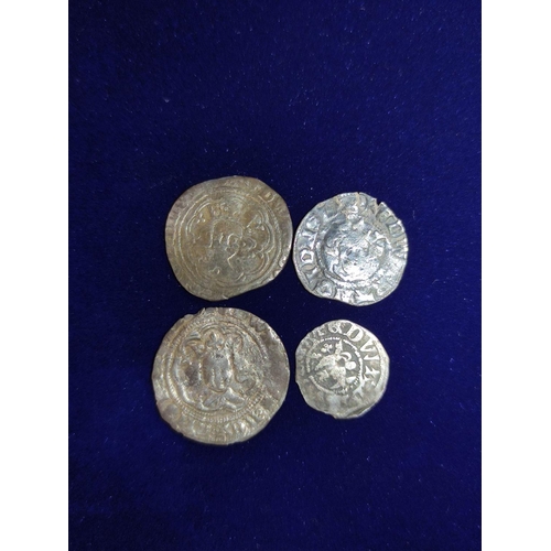 320 - Plantagenet Coinage. Edward III (1327-77) silver hammered coins to include two halfgroats, penny and... 