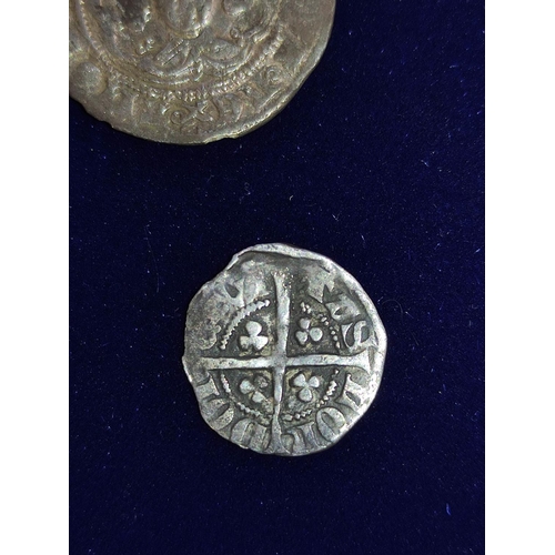 320 - Plantagenet Coinage. Edward III (1327-77) silver hammered coins to include two halfgroats, penny and... 