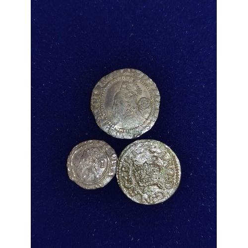 321 - Hammered coinage to include an Elizabeth I threepence dated 1568, a Charles I halfpenny S.2846, and ... 