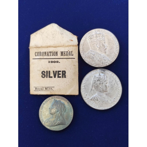 335 - United Kingdom. Two sterling silver Edward VIII 1902 Coronation Medals, with sleeves of issue by G.W... 