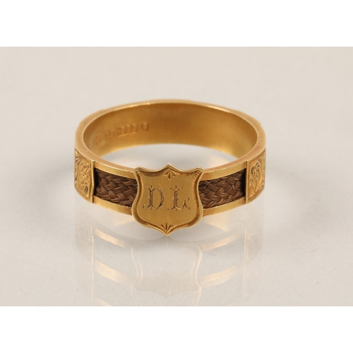 114 - 15ct yellow gold mourning ring, 3 grams