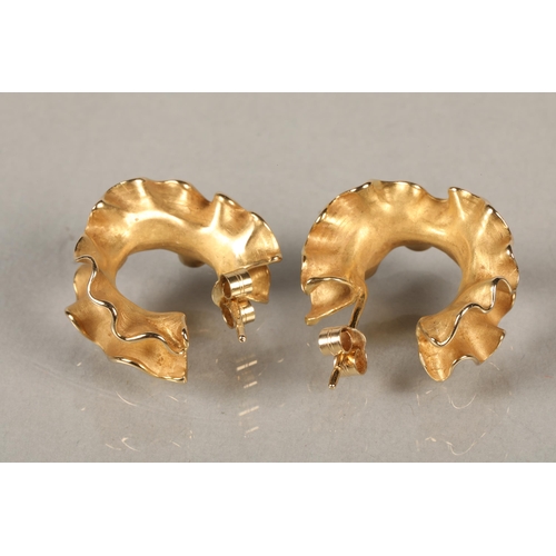 82 - 9 ct yellow gold contemporary style earrings,7 grams