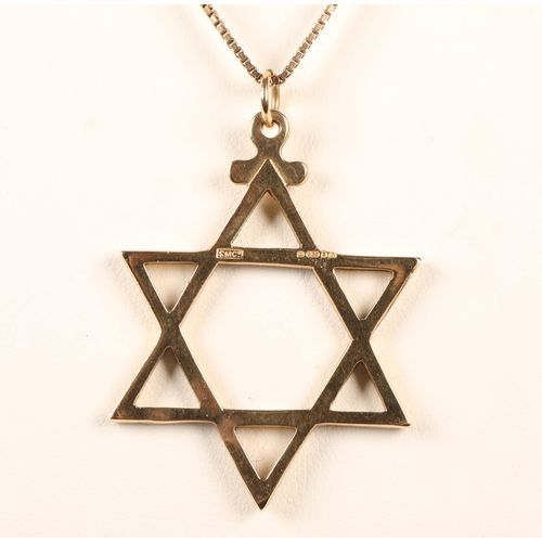 94 - 9 ct star of David on chain, 7.6 grams