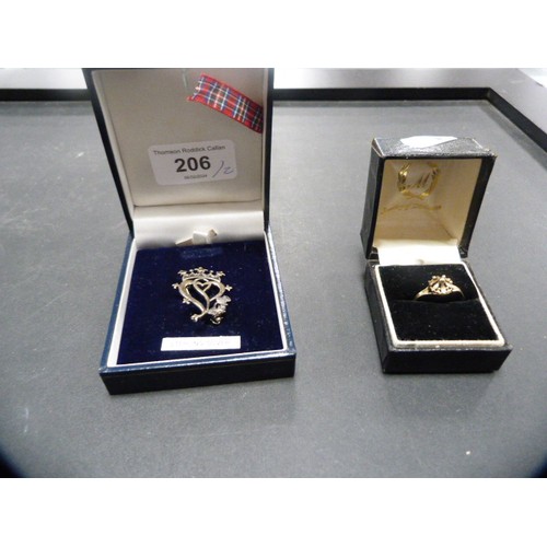 206 - 9ct gold lady's ring, 0.96g, and a sterling silver luckenbooth brooch, boxed.  (2)