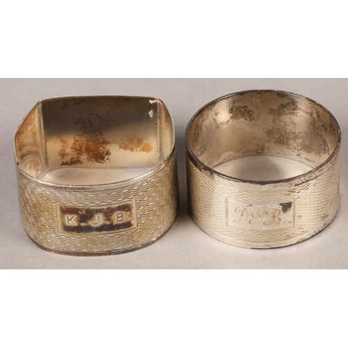 176 - Two silver napkin rings, total weight: 44.8g