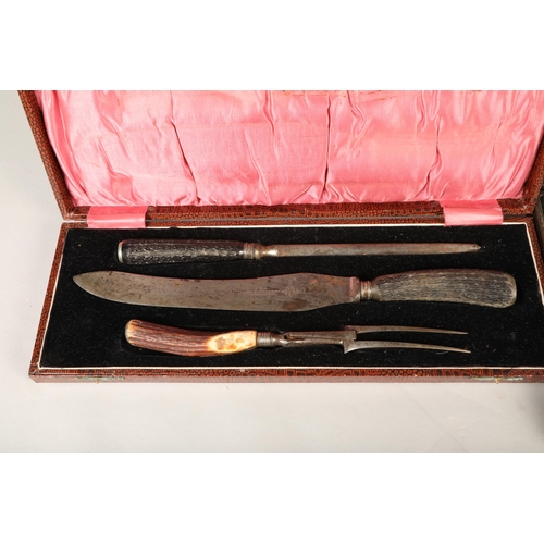 297 - Canteen of fish cutlery and boxed carving set