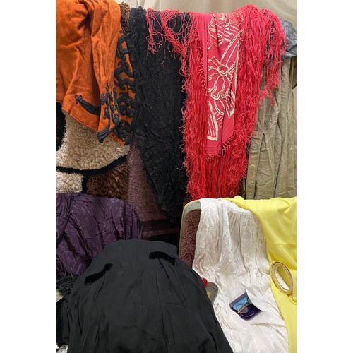 669 - Large quantity of vintage and antique textiles, including capes , night shifts, ostrich feathers, Fl... 