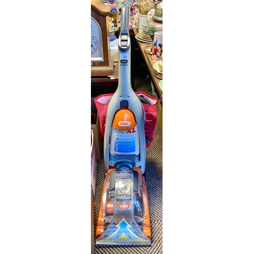 475 - Vax Rapide XL carpet cleaner , with accessories, carpet solution