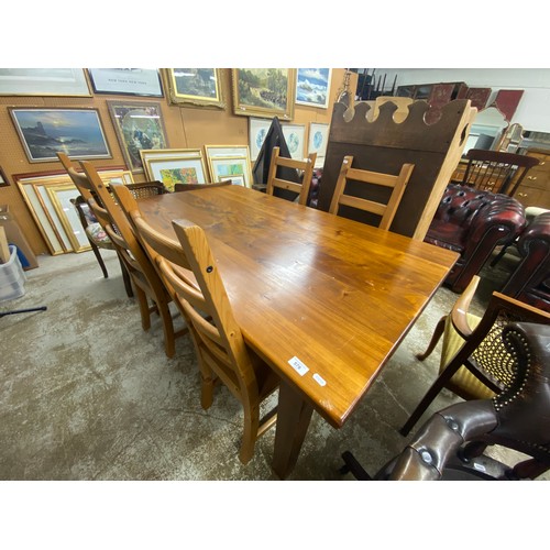 578 - Contemporary oak dining table with four chairs, table dimensions: H 76cm, W 150cm, D 90cm