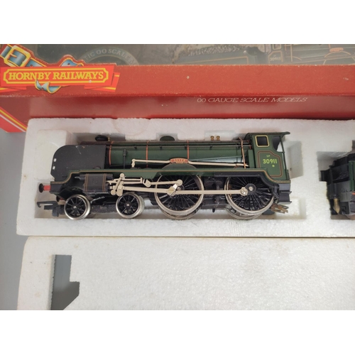 180 - Hornby Railways. Five boxed 00 gauge railway models to include a Schools Class V 4-4-0 'Dover' 30911... 