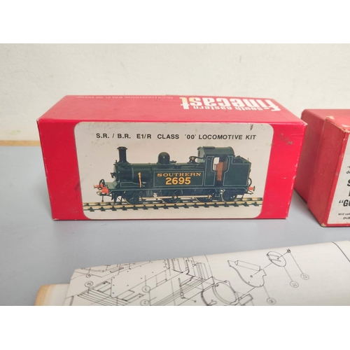 192 - South Eatern Finecast. Two 00 gauge model railway locomotive kits, one unassembled being a Class E1/... 