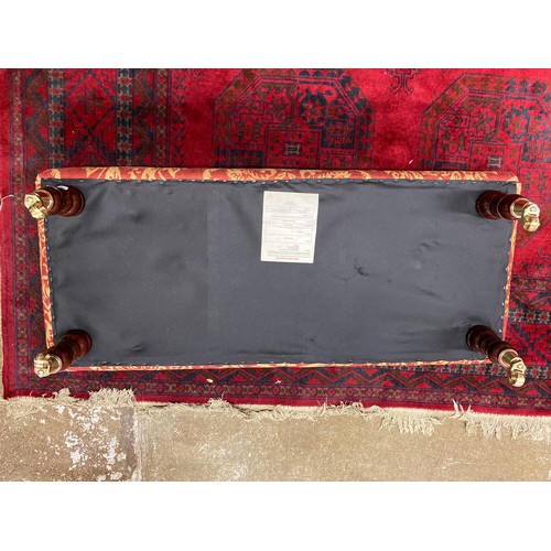 603 - Contemporary bench with floral upholstery, approx. 110cm width