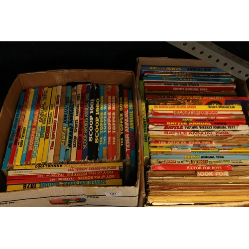 121 - Two boxes containing children's annuals to include Victor for Boys, Top of the Pops, Roy of the Rove... 