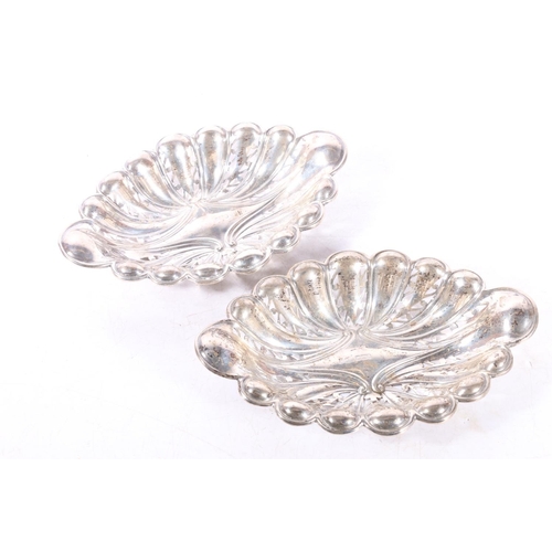 584 - Pair of Victorian silver bon bon dishes of oval form with lobed and pierced decoration, Joseph Rodge... 