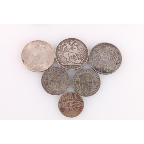 458 - UNITED KINGDOM Queen Victoria (1837-1901) silver crown 1889, half-crowns 1928 and 1933, florin 1928,... 