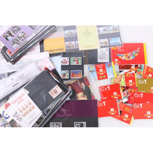 482 - GREAT BRITAIN GB mint stamp presentation packs and folded booklets, estimate usable FV~£90, not incl... 