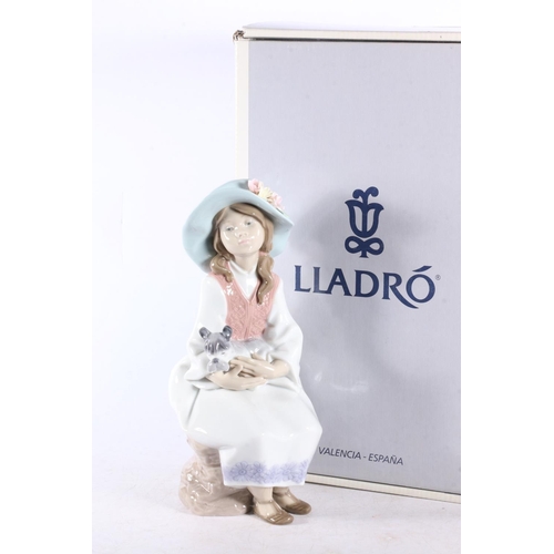 157 - Lladro porcelain figurine 06400 Daydreams (Juventud Sonadora), 22.5cm tall, boxed.